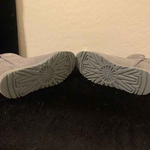 Slim Line Ladies UGGS - Picture 3 of 8